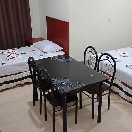 Hato Inn Rangoon Buitenkant foto