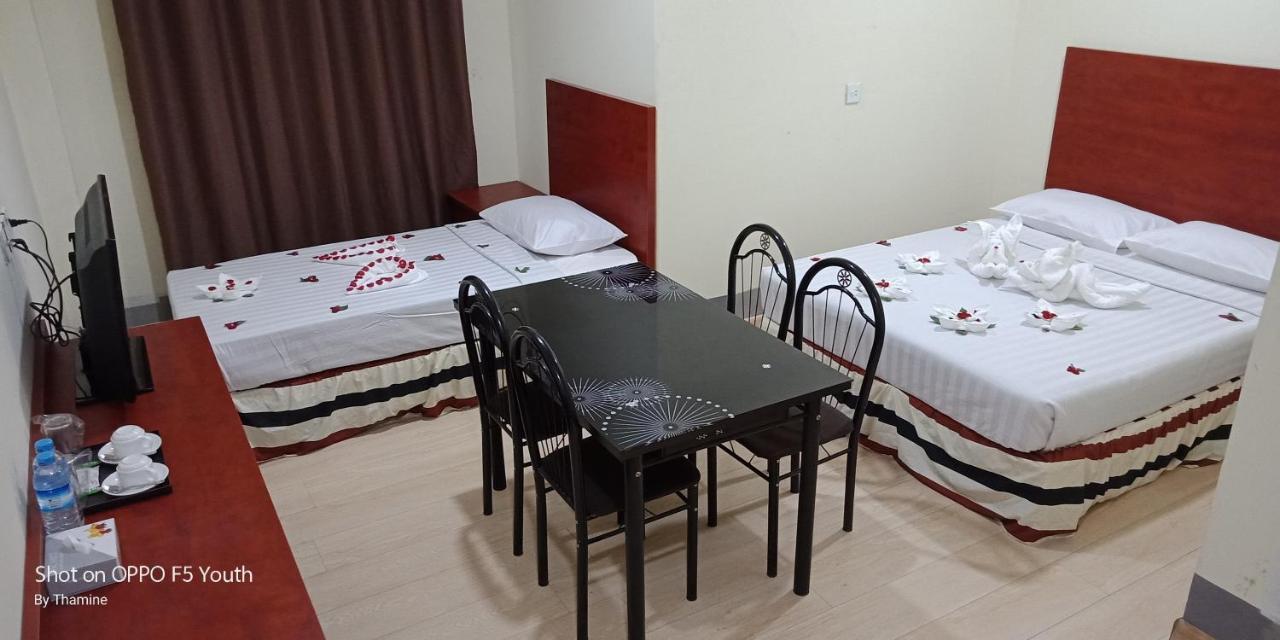 Hato Inn Rangoon Buitenkant foto