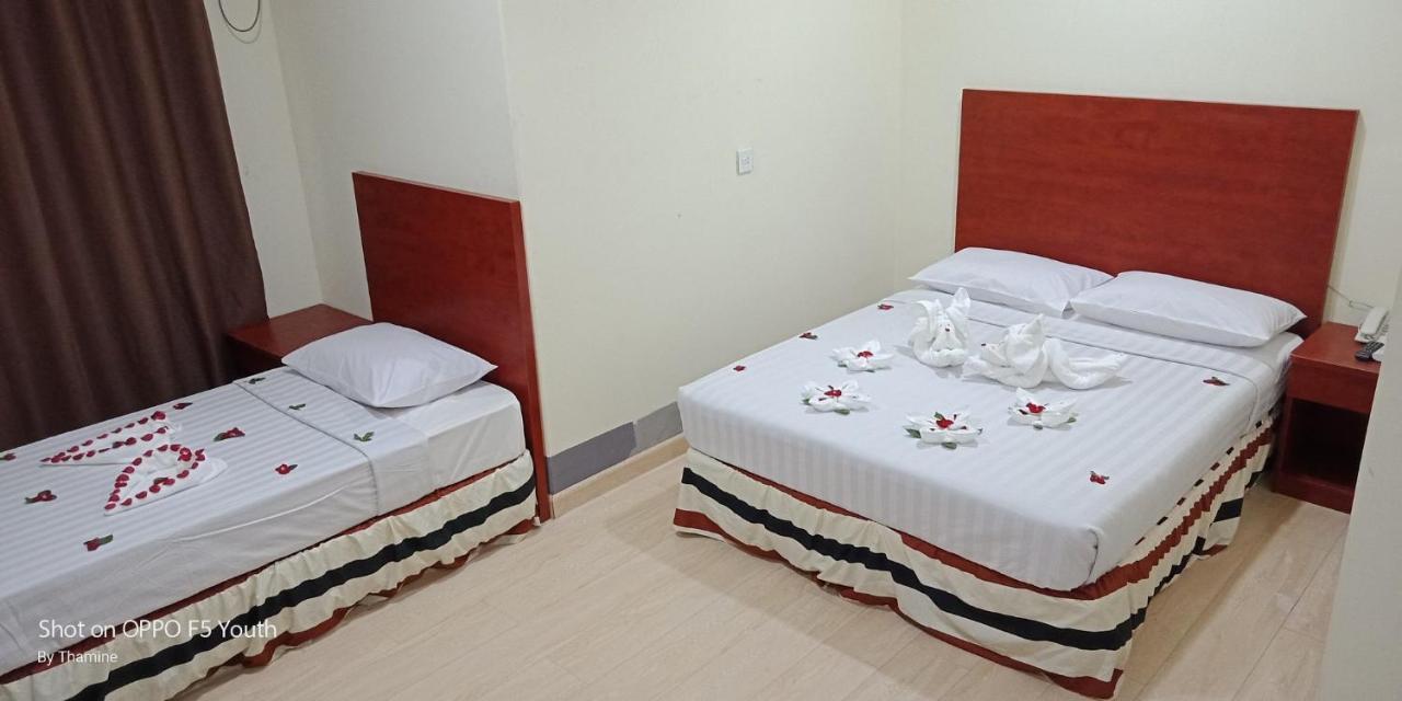 Hato Inn Rangoon Buitenkant foto