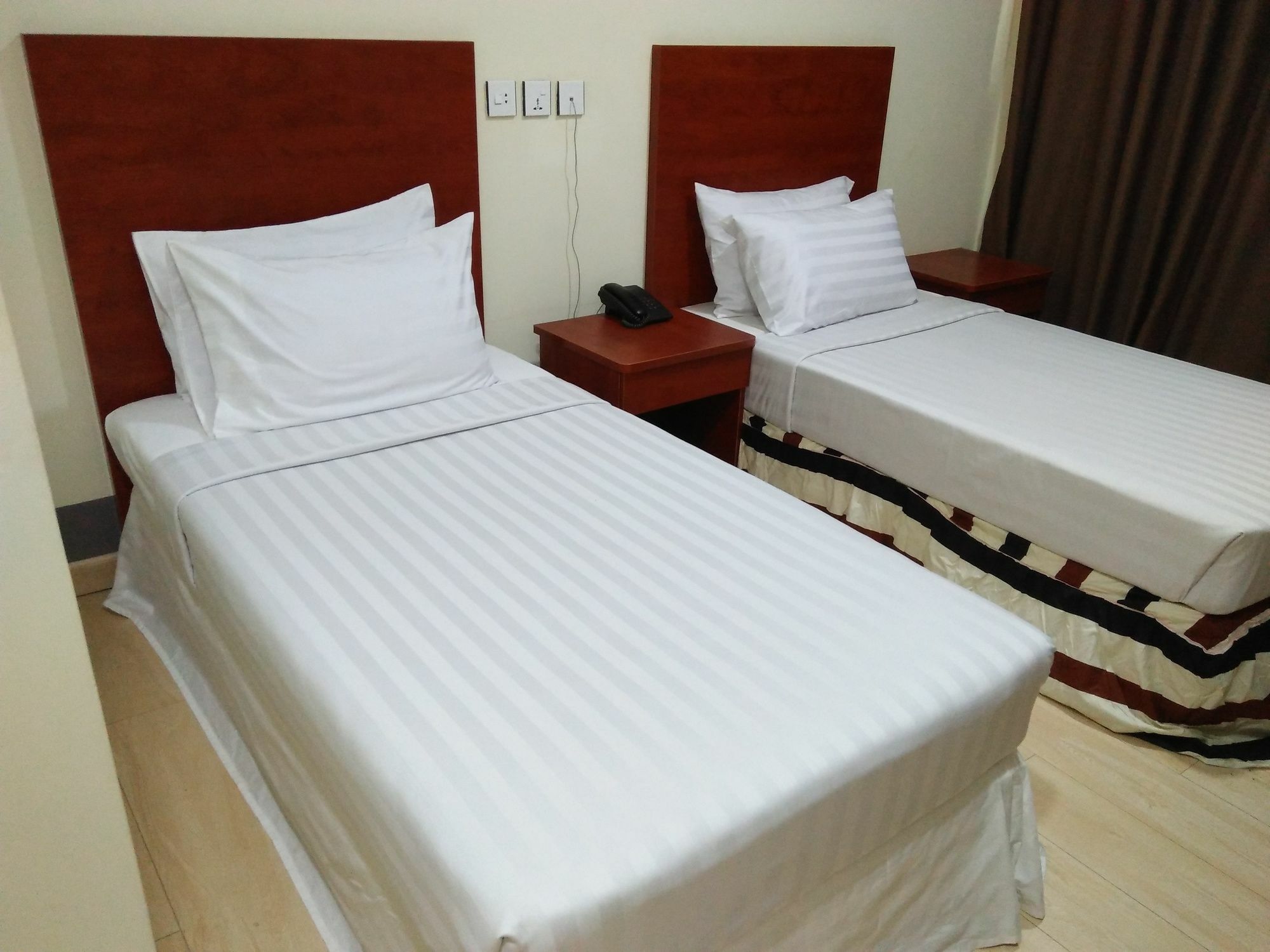 Hato Inn Rangoon Buitenkant foto